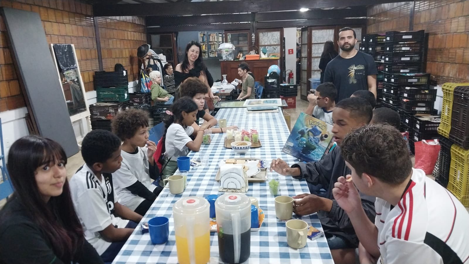 Crianças e jovens em atividade de convivência na CELPI